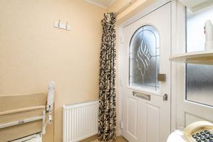 Entrance Hallway- click for photo gallery